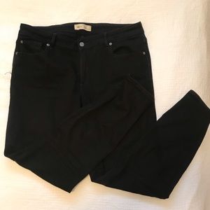Curve True Skinny Black Jeans